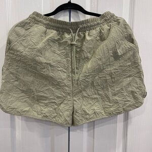 H&M Khaki Recycled Shorts S